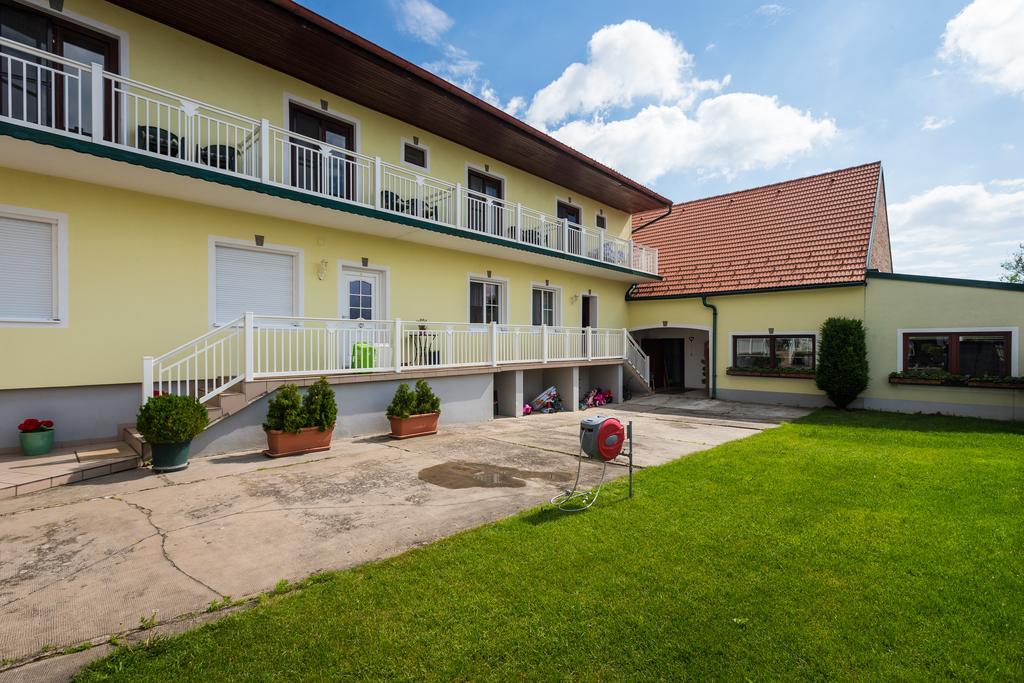Gaestehaus - Doris - Wenzl Mörbisch am See Exteriér fotografie