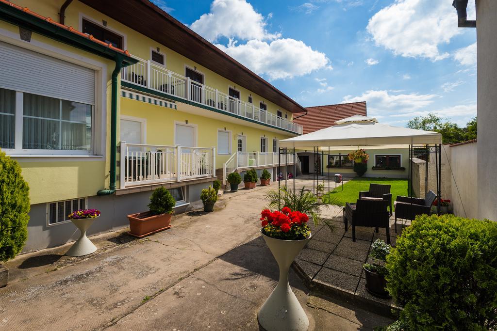 Gaestehaus - Doris - Wenzl Mörbisch am See Exteriér fotografie
